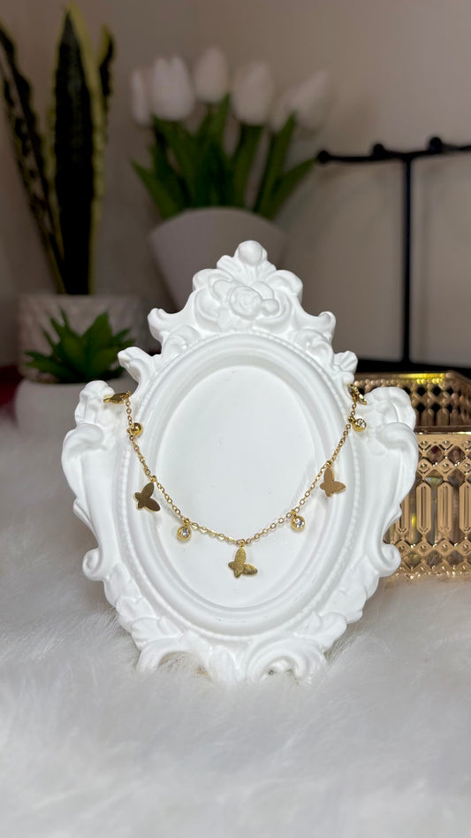 Golden Flutter necklace