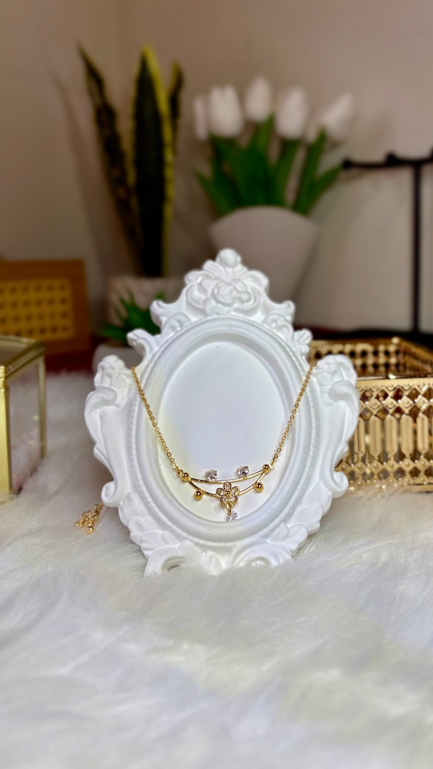 Crystal Floral Bar pendant